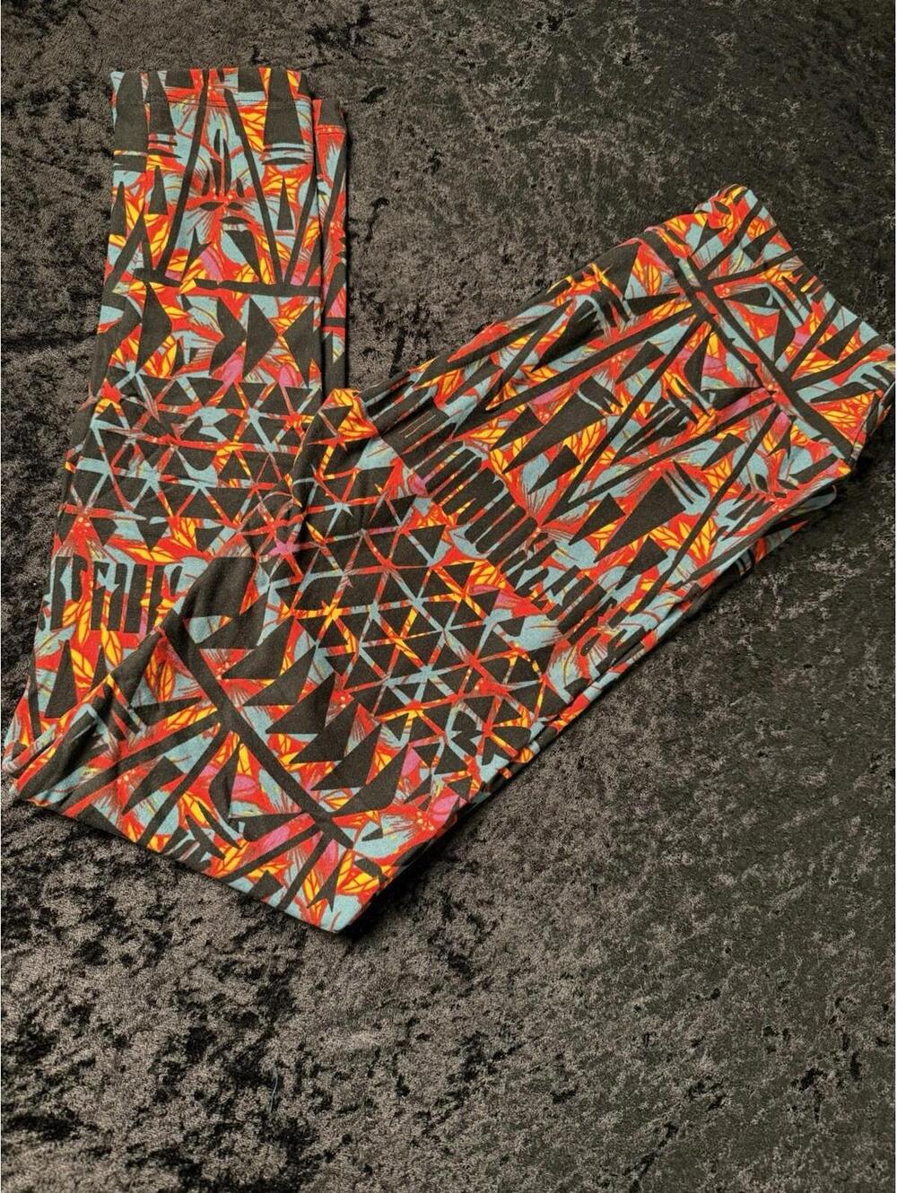 LuLaRoe One Size OS Leggings Hawaiian Floral Tribal Red Blue Soft High Rise NWOT